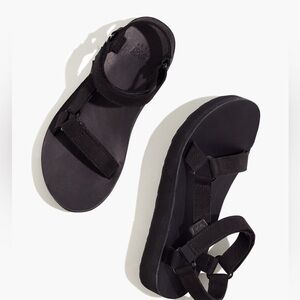 Teva Leather Mid-form Universal Sandals